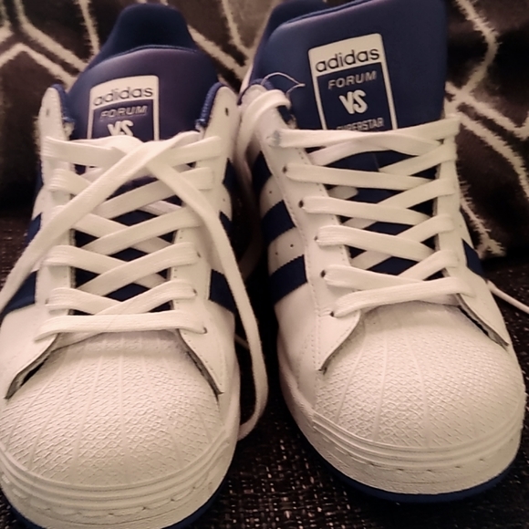 Men's size 8/1-2. Adidas - Picture 6 of 8